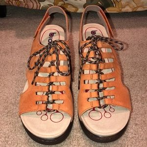 Bionica Lace Wedge Sandals